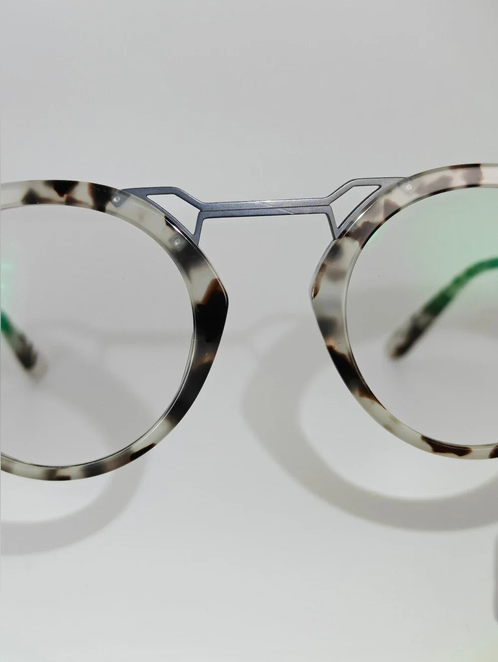 Trekker. Round Tortoiseshell Metal-Bridge Eyeglasses - Gray/Black